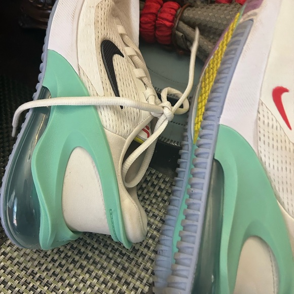 Nike Air Max with Red and Mint Accents - Picture 4 of 5